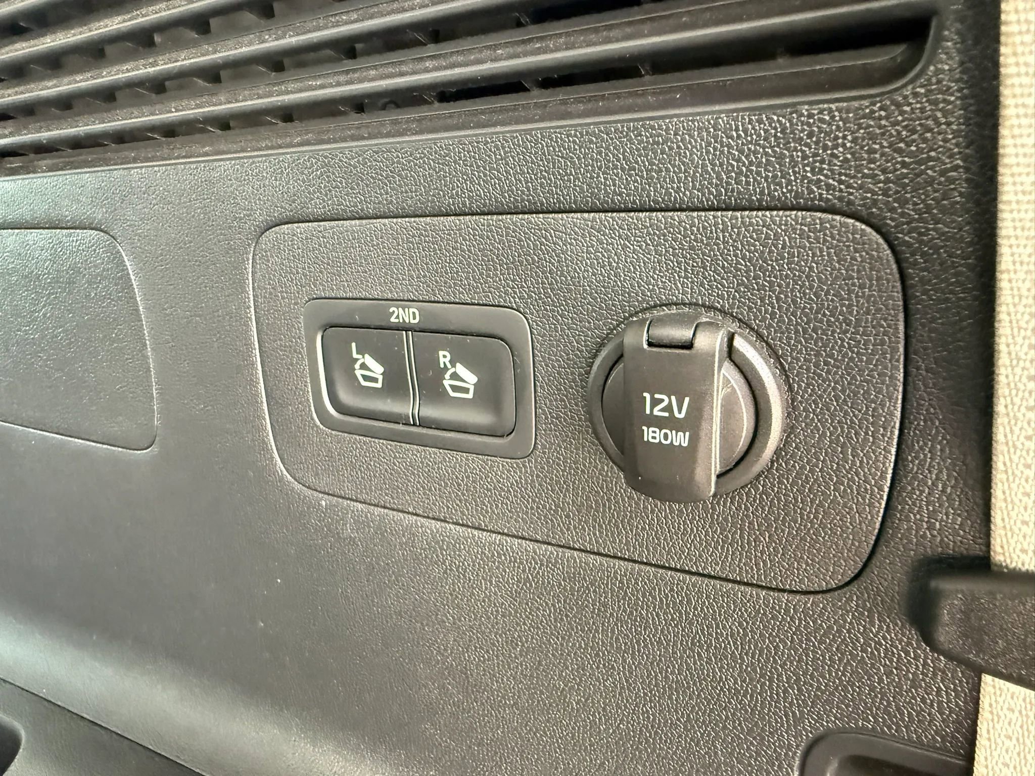 Used 2022 Kia Sorento SX image 38