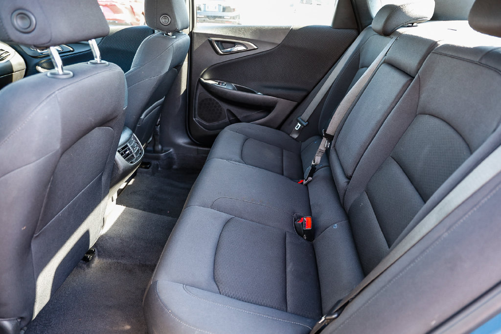 Used 2025 Chevrolet Malibu LT FWD image 33