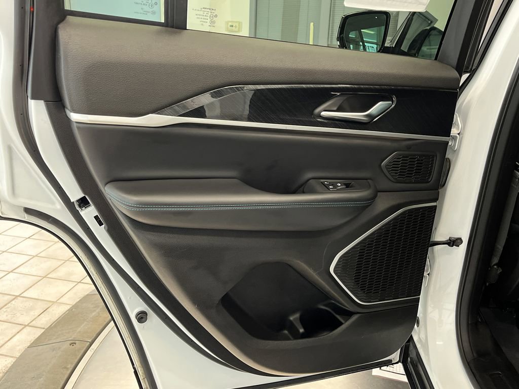 Used 2022 Jeep Grand Cherokee Trailhawk image 29