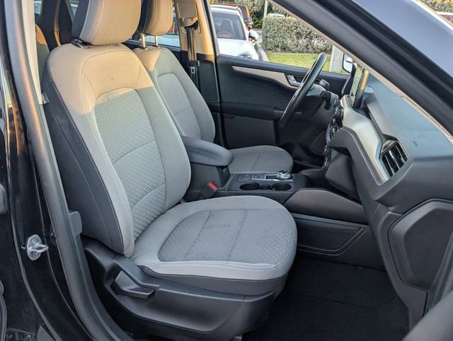 Certified 2020 Ford Escape SE image 16