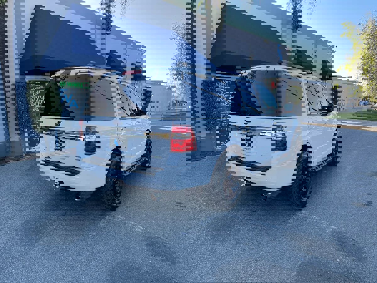 Used 2017 Ford Expedition XLT w/ Equipment Group 202A image 5