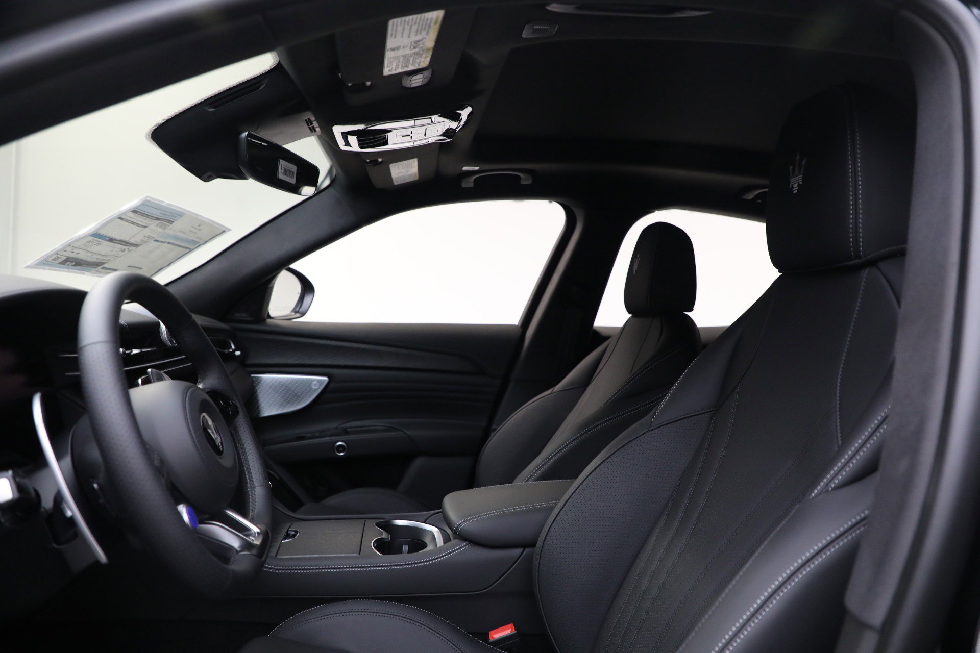 New 2025 Maserati Grecale Modena image 17