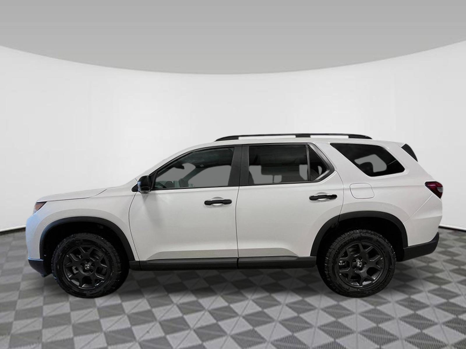 New 2026 Honda Pilot TrailSport image 3