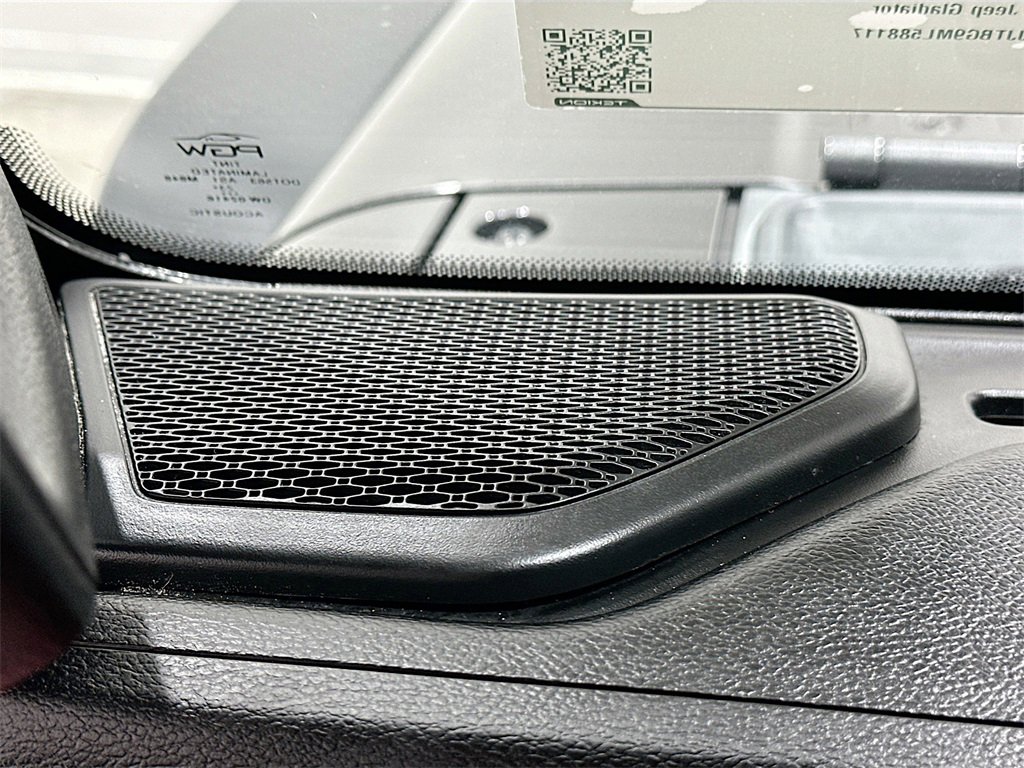 Used 2021 Jeep Gladiator Rubicon w/ Trailer Tow Package image 18