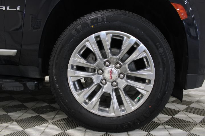 Used 2023 GMC Yukon Denali AWD/4WD image 43