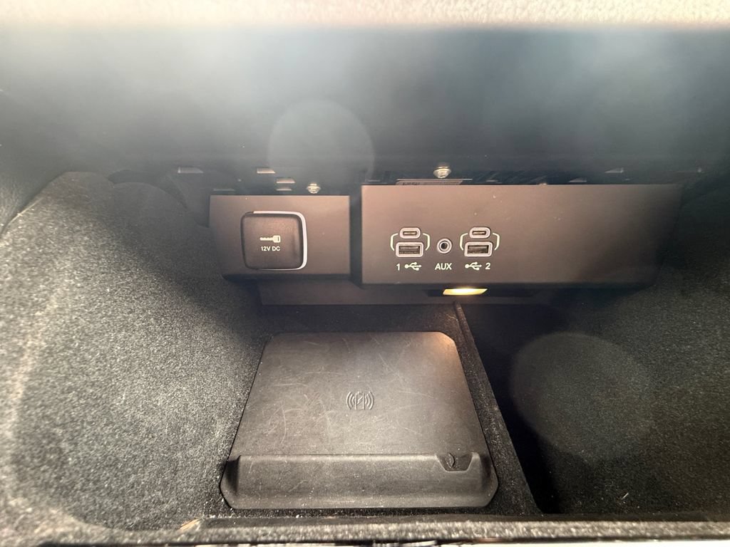 Used 2025 Jeep Wagoneer L Series II AWD/4WD image 34