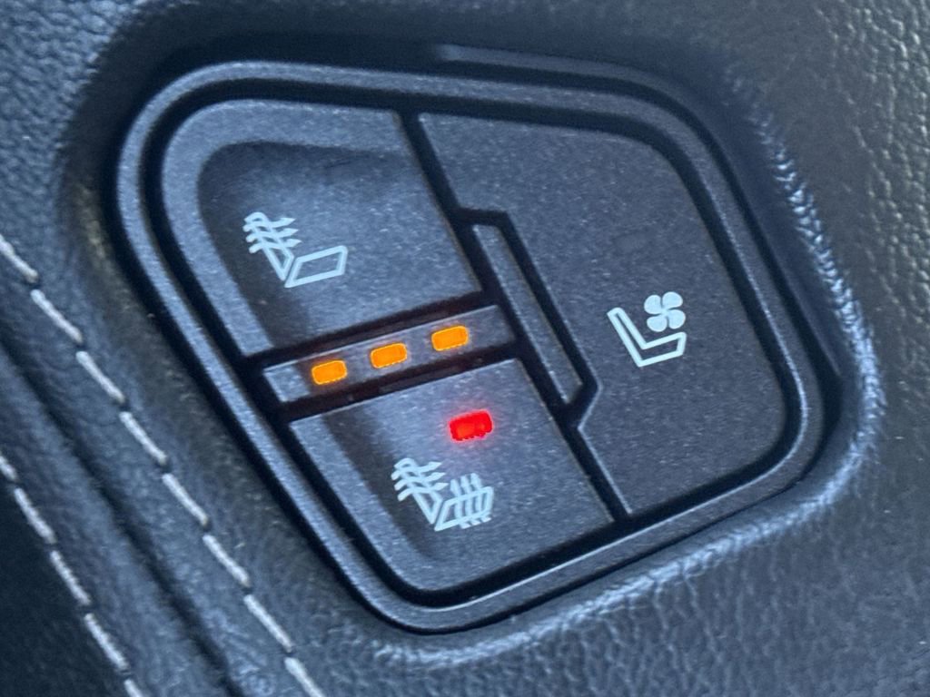 Certified 2020 Chevrolet Suburban Premier w/ Premier Plus Edition image 38