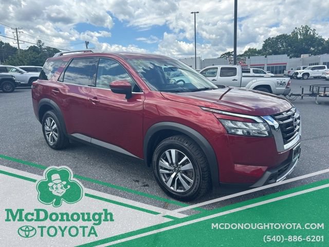Used 2025 Nissan Pathfinder SL AWD/4WD image 6
