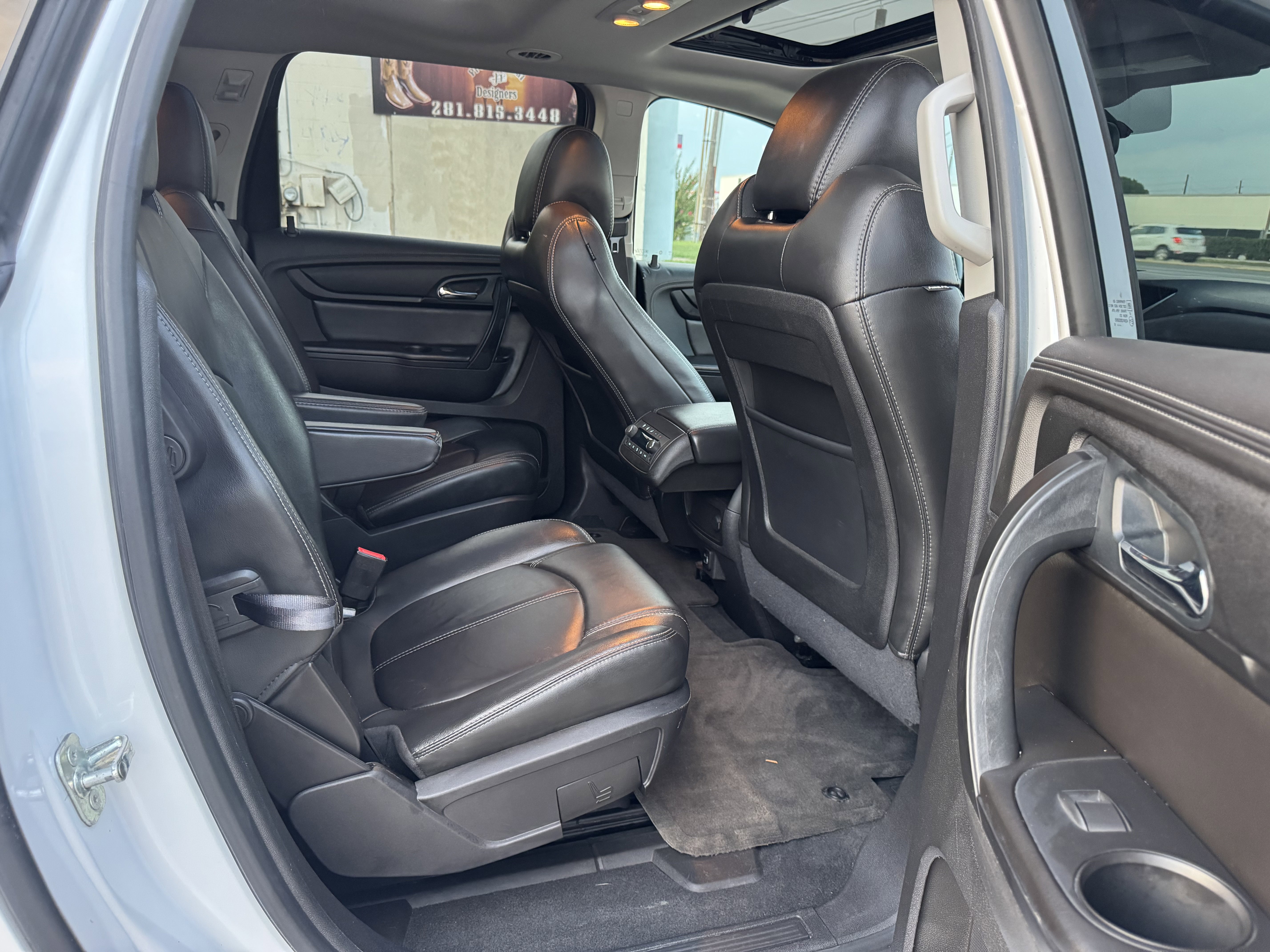 Used 2016 Chevrolet Traverse LT image 4