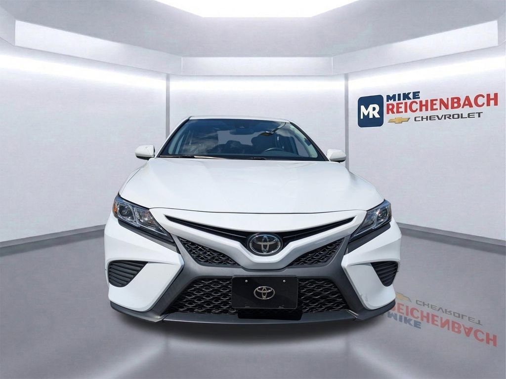 Used 2020 Toyota Camry SE image 8