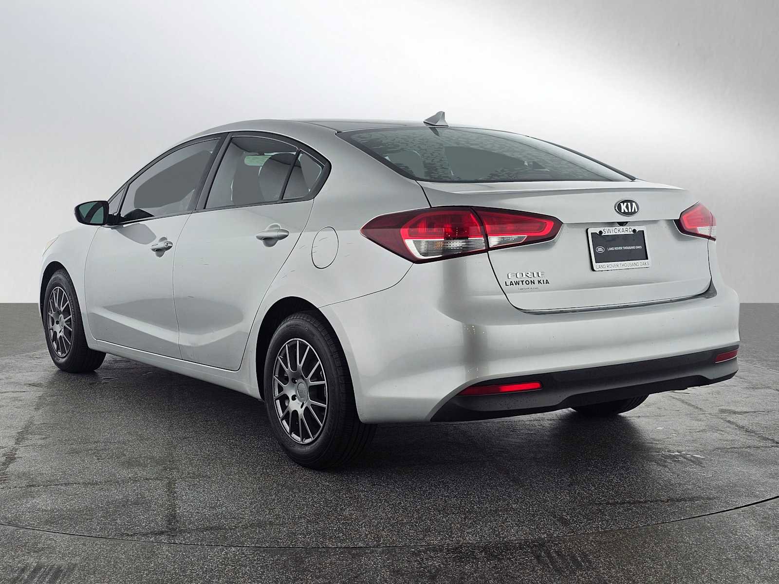 Used 2017 Kia Forte LX w/ LX Popular Package image 3