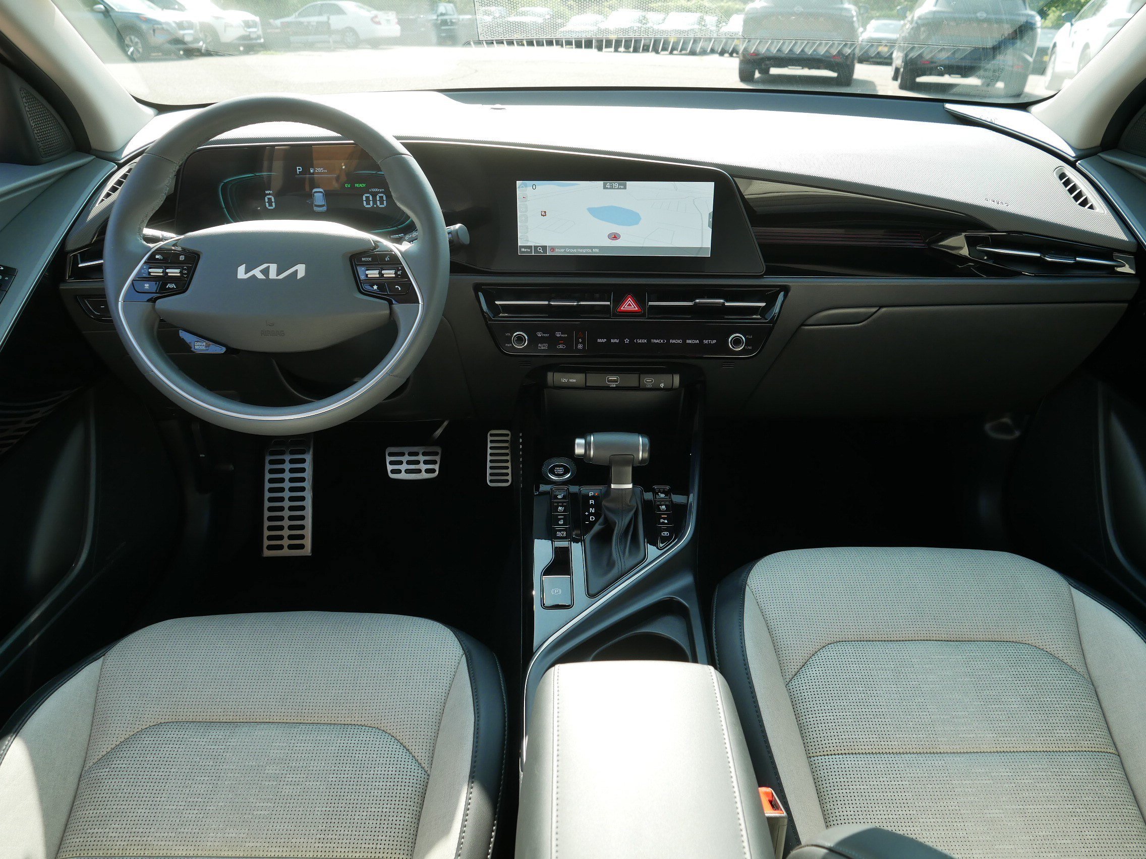 Certified 2025 Kia Niro SX Touring FWD image 10