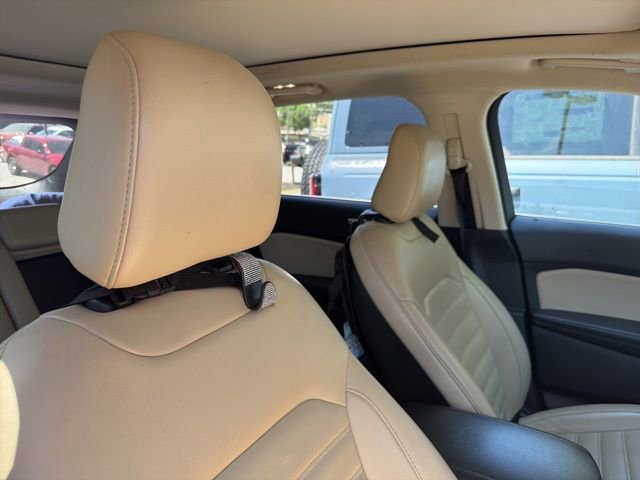 Used 2020 Ford Edge SEL w/ Convenience Package FWD image 14