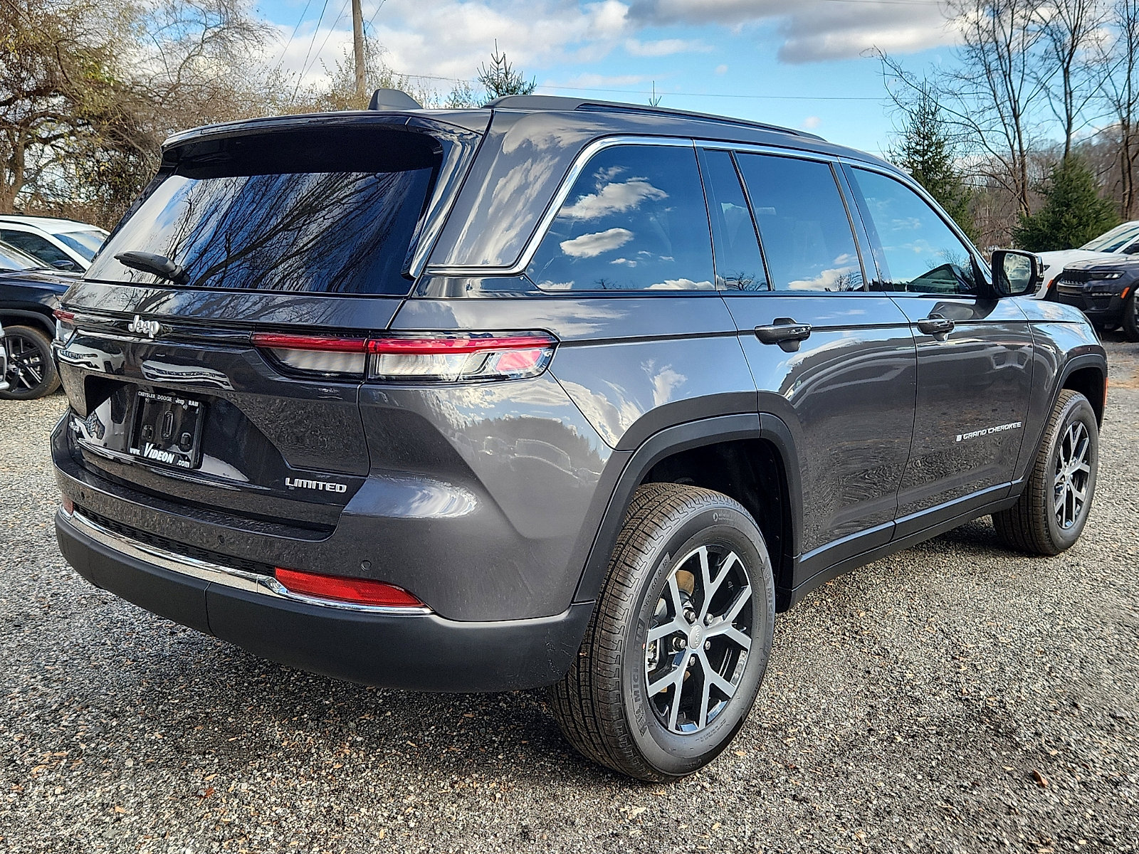 New 2025 Jeep Grand Cherokee Limited image 4