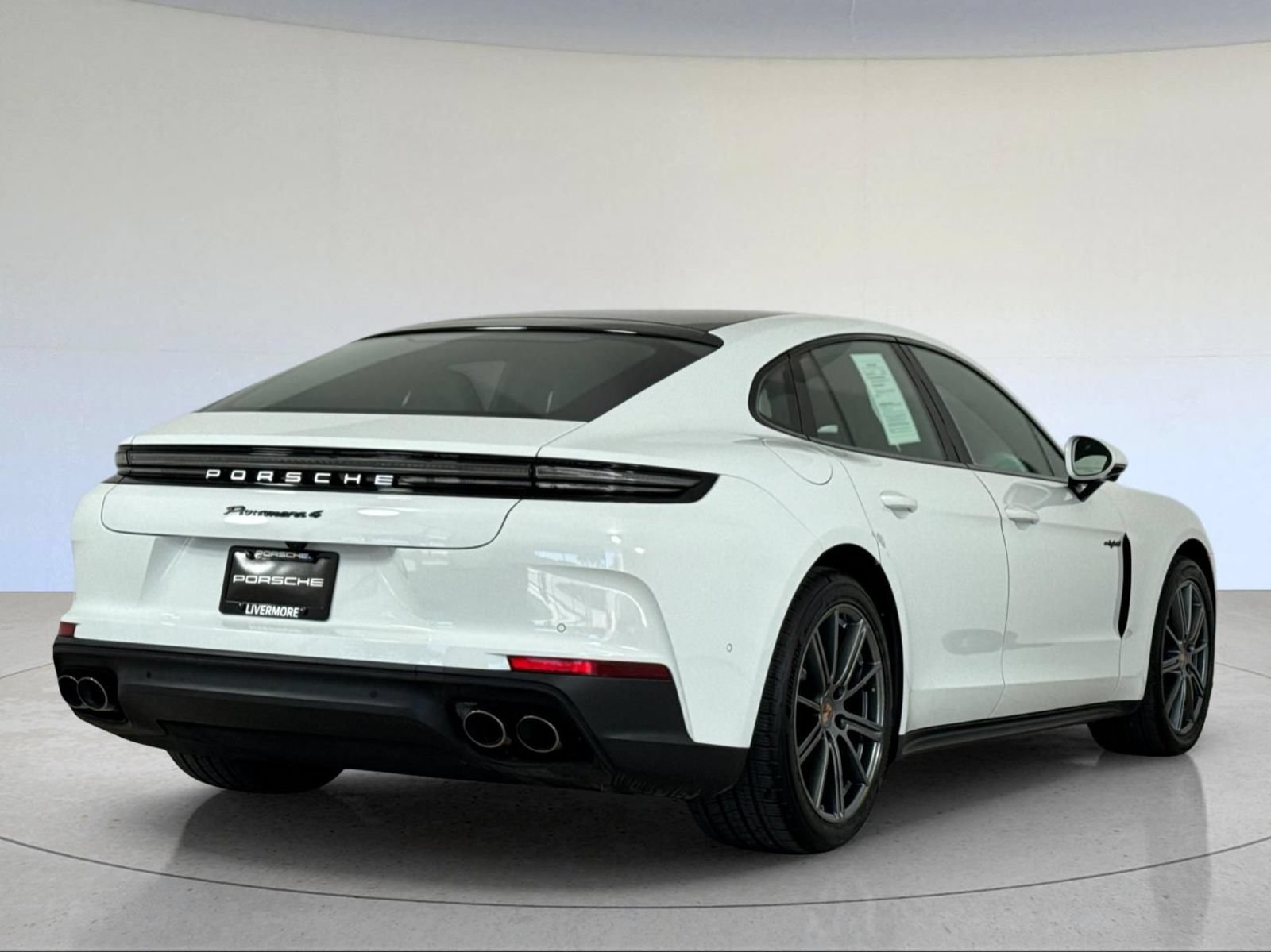 Used 2026 Porsche Panamera 4 E-Hybrid AWD/4WD image 8