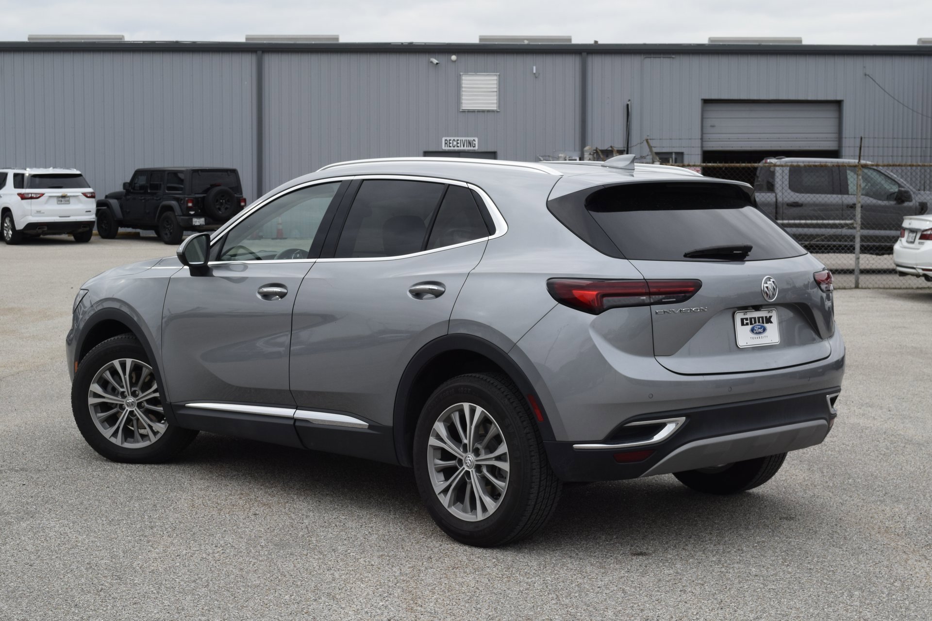 Used 2023 Buick Envision Preferred image 8