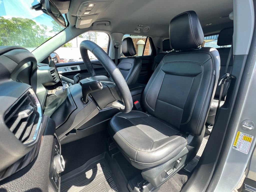 Used 2024 Ford Explorer Limited RWD image 12