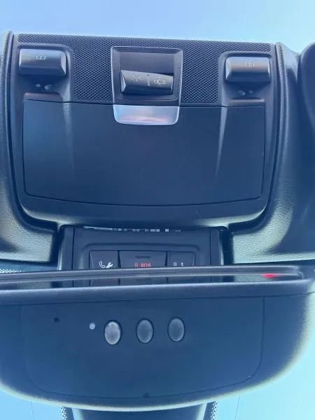 Used 2014 Mercedes-Benz SLK 250 image 39