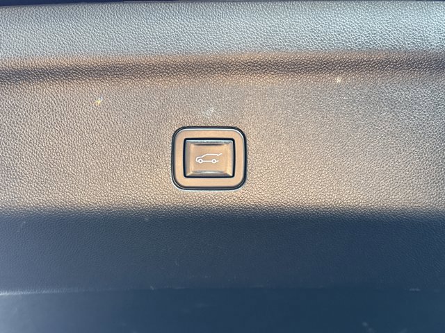 Used 2024 Chevrolet Tahoe Premier image 12