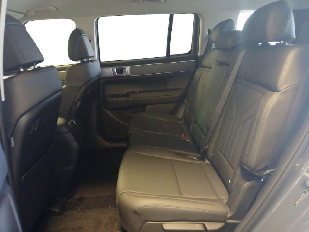 New 2026 Hyundai Santa Fe SEL FWD image 13