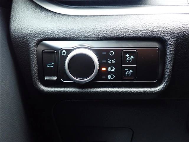 Used 2023 Ford Explorer XLT RWD image 25