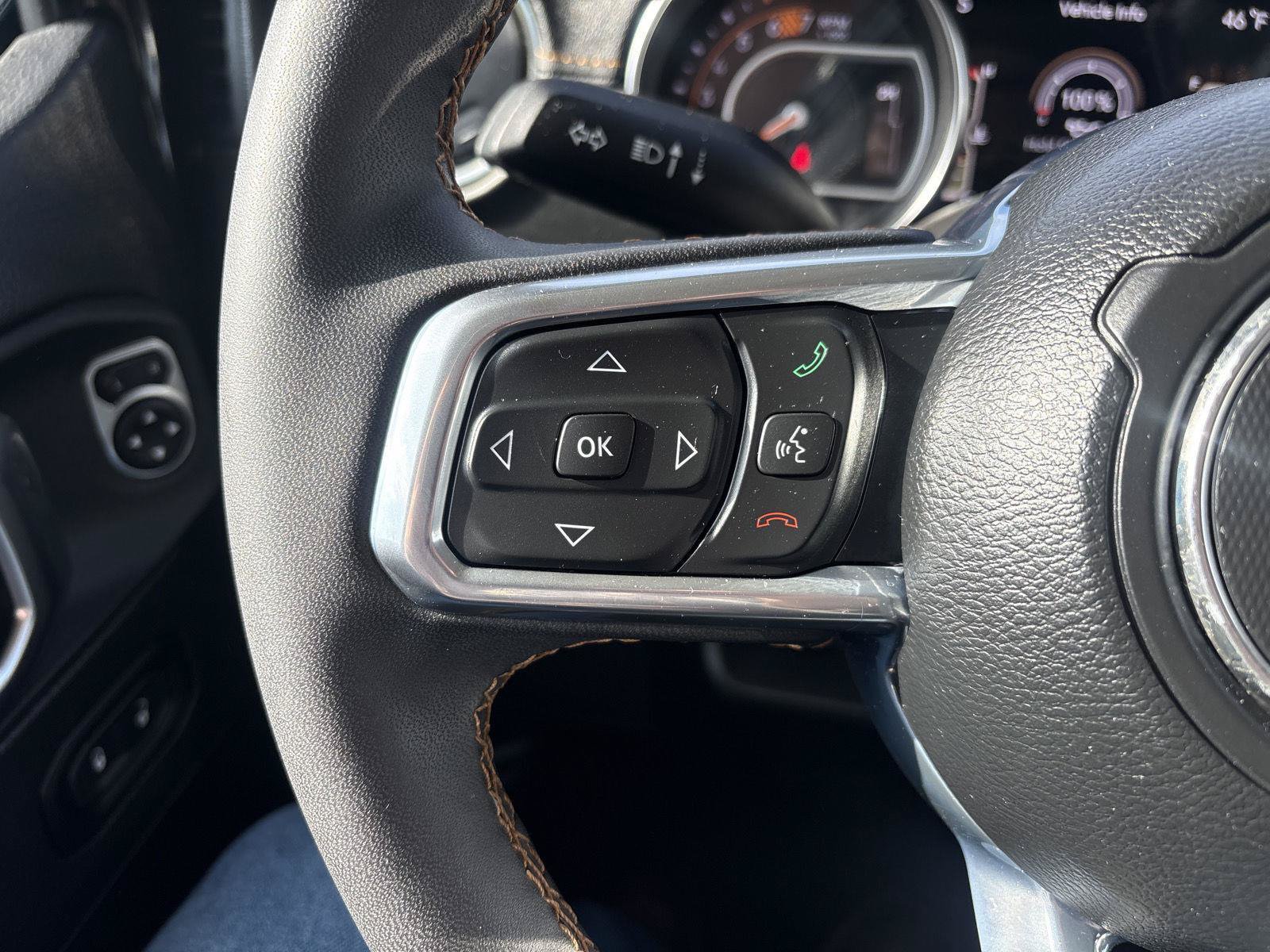 Used 2023 Jeep Wrangler Unlimited Sahara AWD/4WD image 18