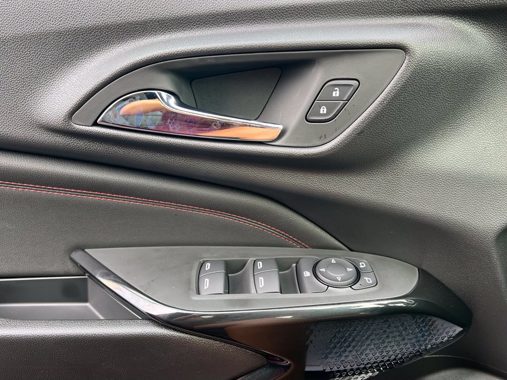 New 2026 Chevrolet Trax RS w/ Sunroof Package FWD image 23