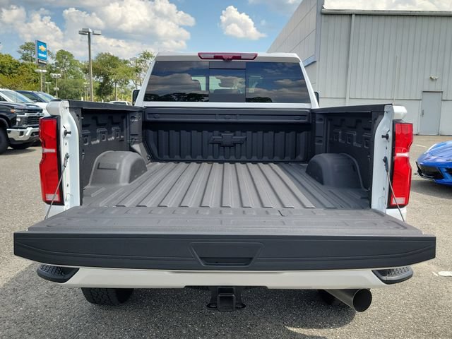 Certified 2025 Chevrolet Silverado 2500 High Country w/ Technology Package AWD/4WD image 11