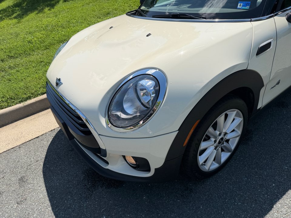 Used 2019 MINI Cooper Clubman ALL4 w/ Storage Package AWD/4WD image 25