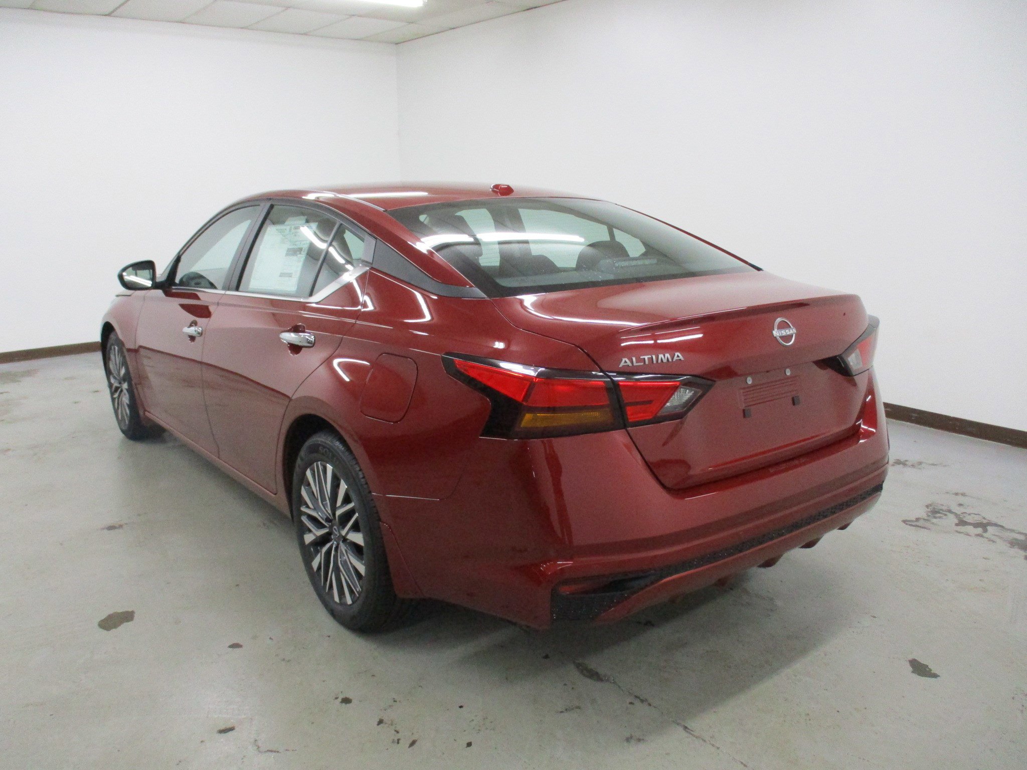 New 2025 Nissan Altima 2.5 SV image 7