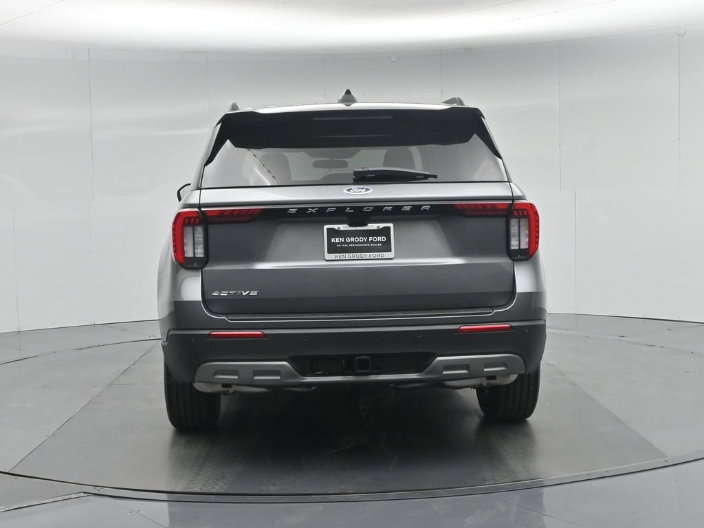 New 2026 Ford Explorer Active w/ Active Comfort Package RWD image 24