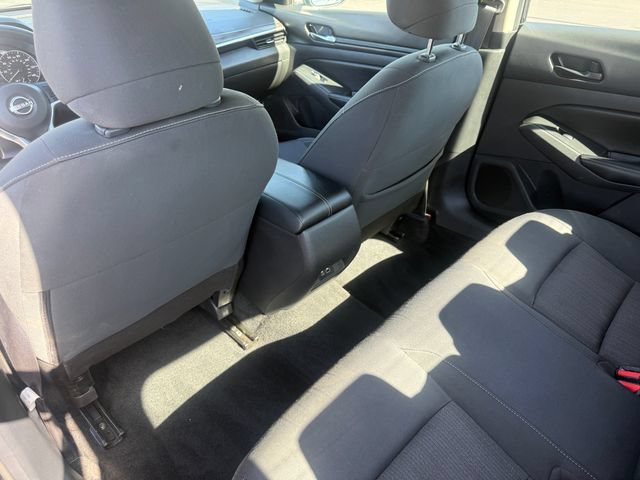 Used 2025 Nissan Altima 2.5 SV FWD image 25