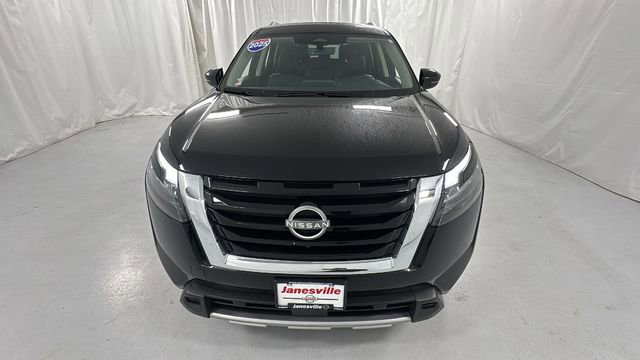 Certified 2025 Nissan Pathfinder SL image 8