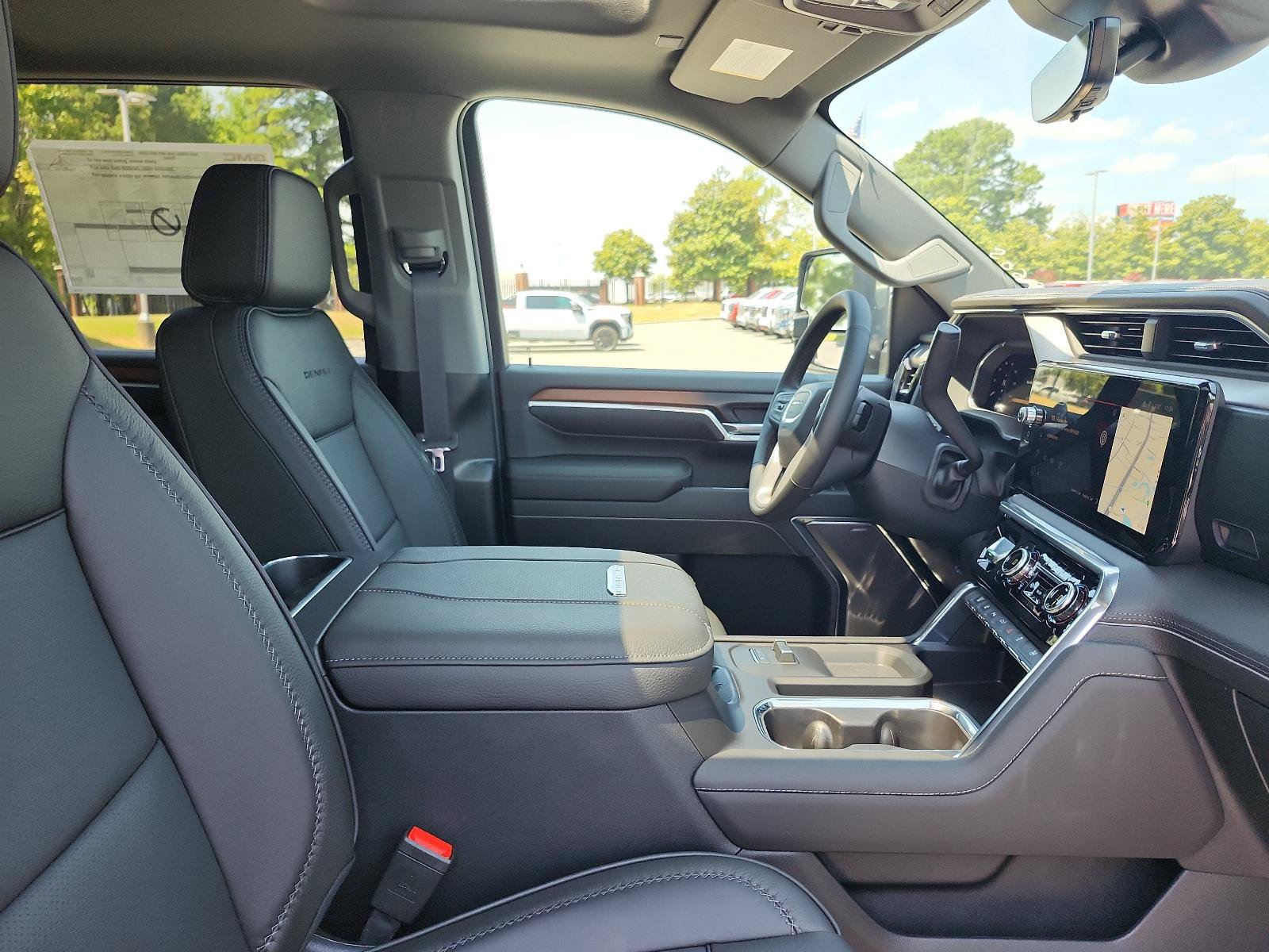New 2026 GMC Sierra 3500 Denali w/ Denali Reserve Package AWD/4WD image 7