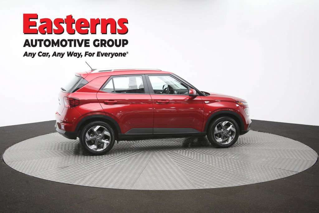 Used 2025 Hyundai Venue SEL FWD image 45