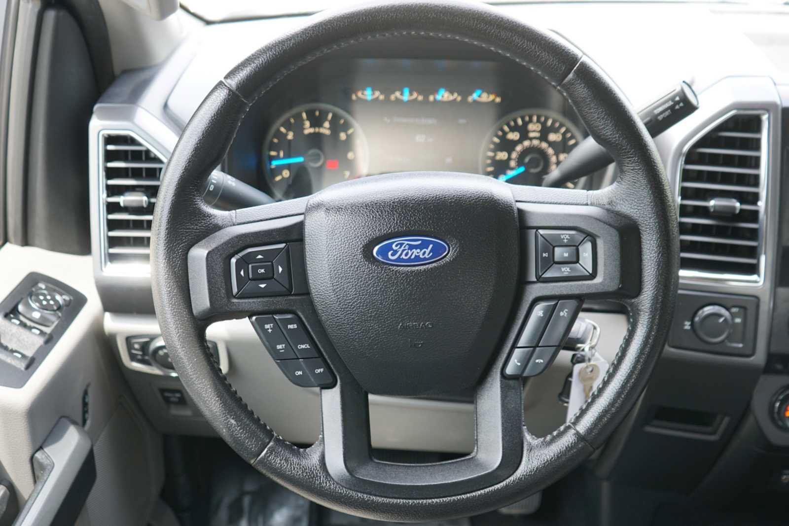 Used 2015 Ford F150 XLT w/ Equipment Group 301A Mid RWD image 23