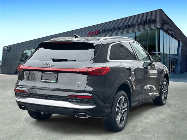Certified 2025 Audi Q5 Premium w/ Convenience Package image 5