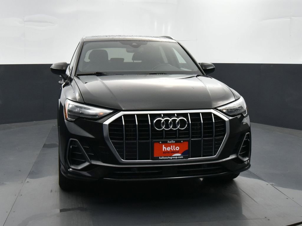 Used 2022 Audi Q3 2.0T Premium image 3