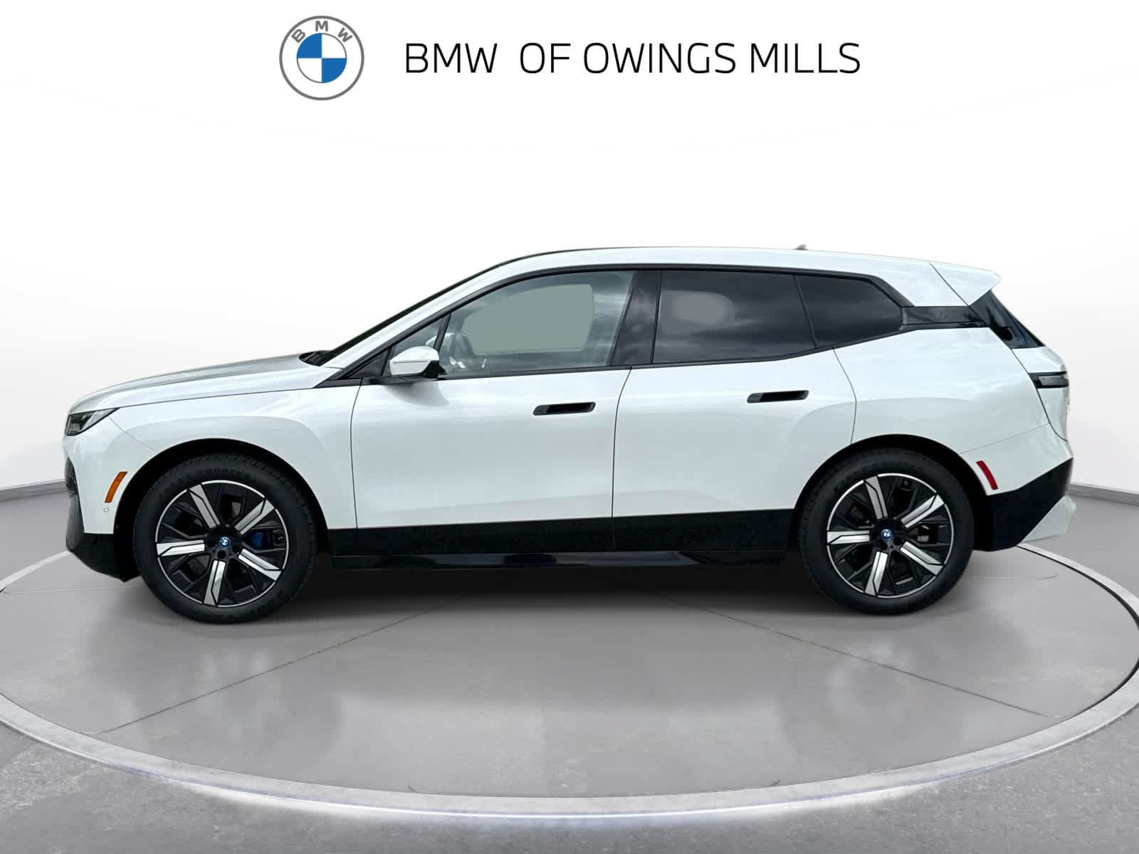 Certified 2024 BMW iX xDrive50 w/ Sport Package AWD/4WD image 5