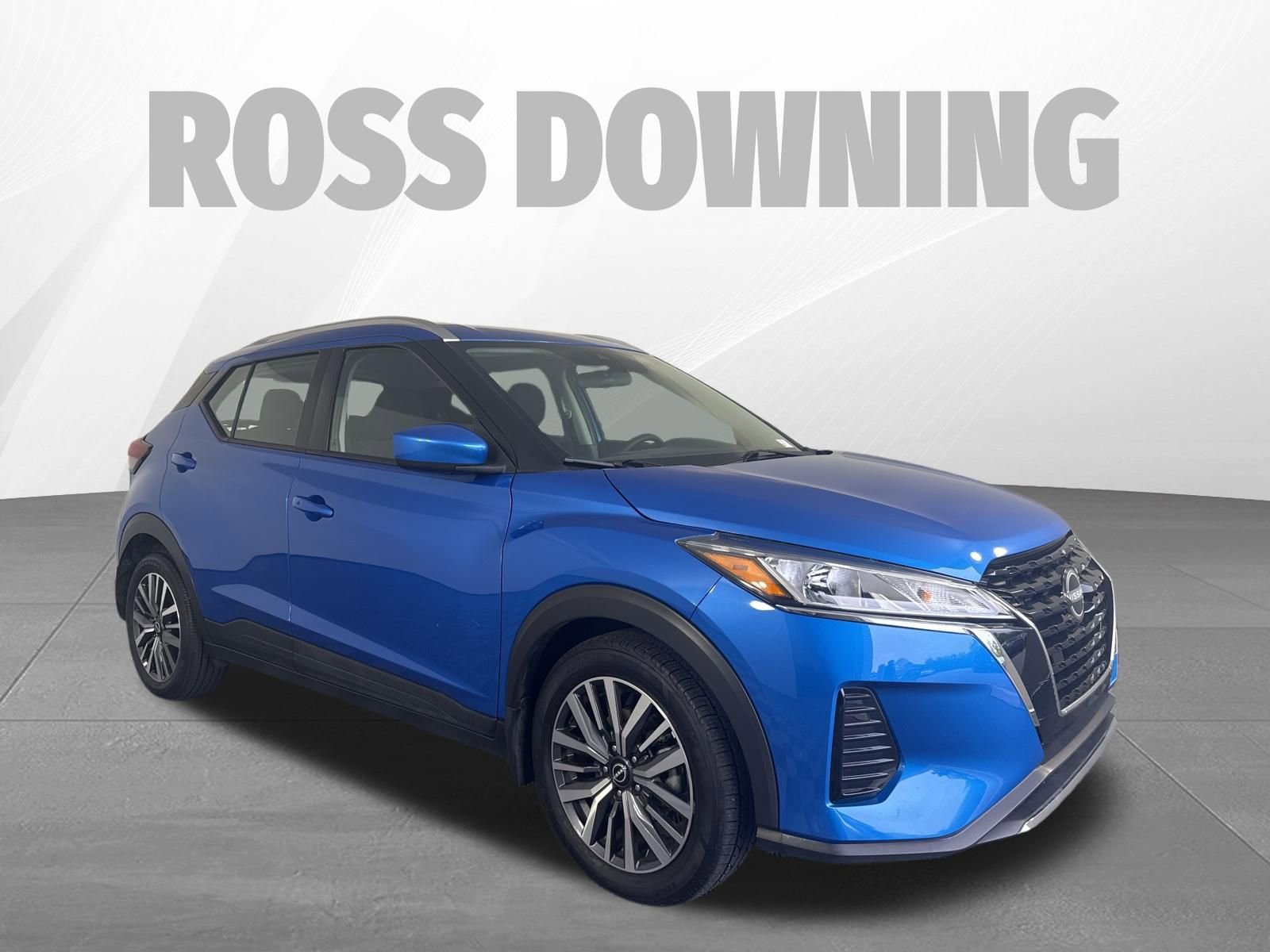 Used 2023 Nissan Kicks SV FWD image 3