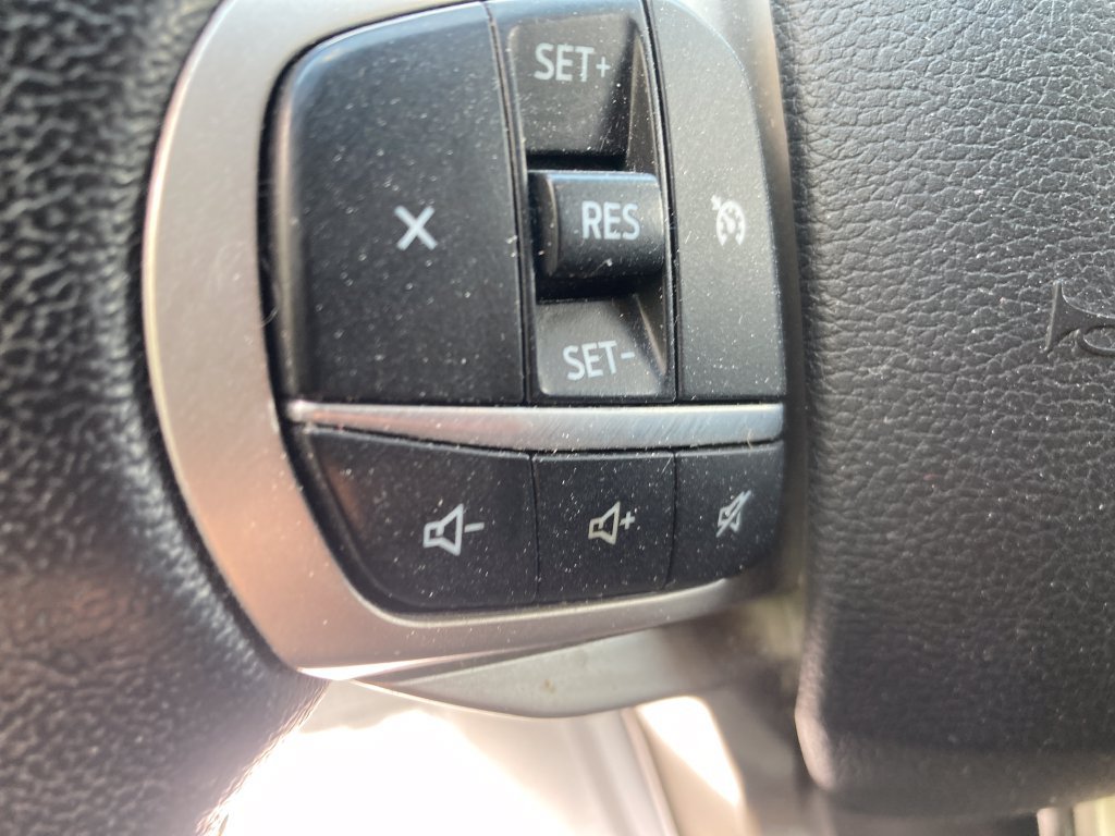 Used 2020 Ford Explorer XLT w/ Comfort Package AWD/4WD image 39