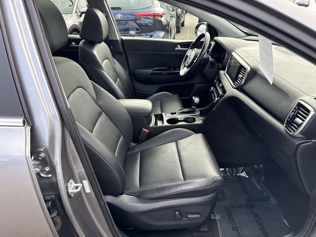 Used 2022 Kia Sportage EX w/ EX Technology Package image 9