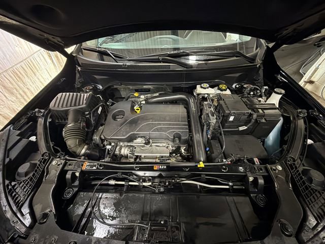 Used 2024 GMC Terrain SLE w/ Driver Convenience Package image 26