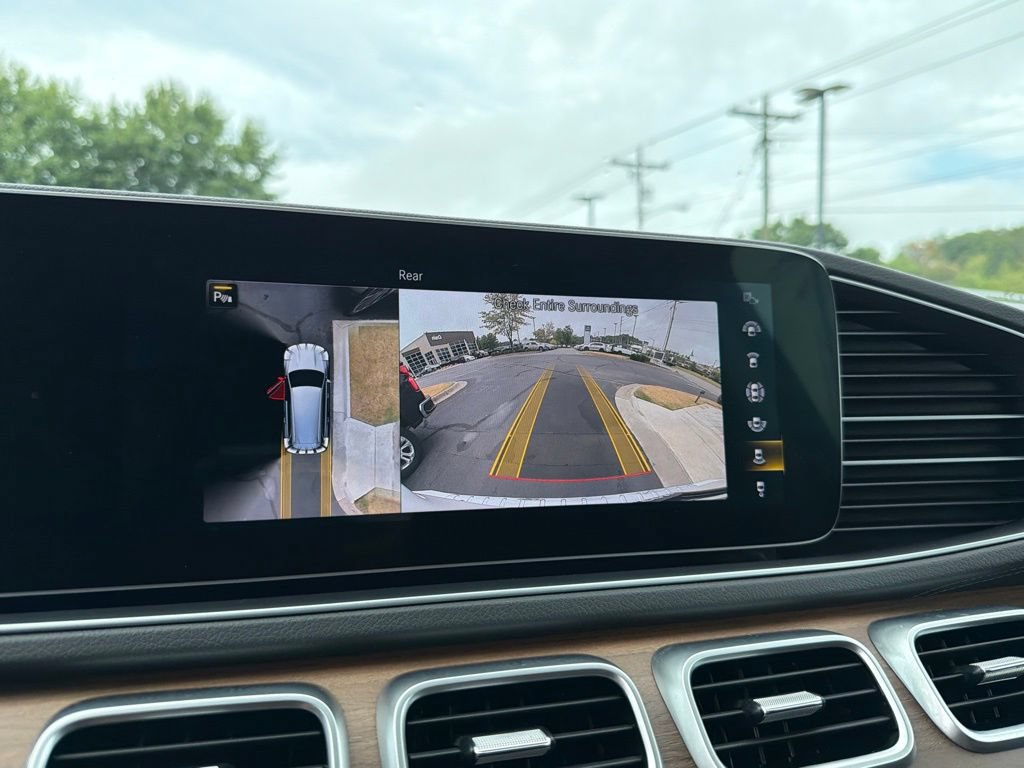 Used 2020 Mercedes-Benz GLS 450 4MATIC image 21