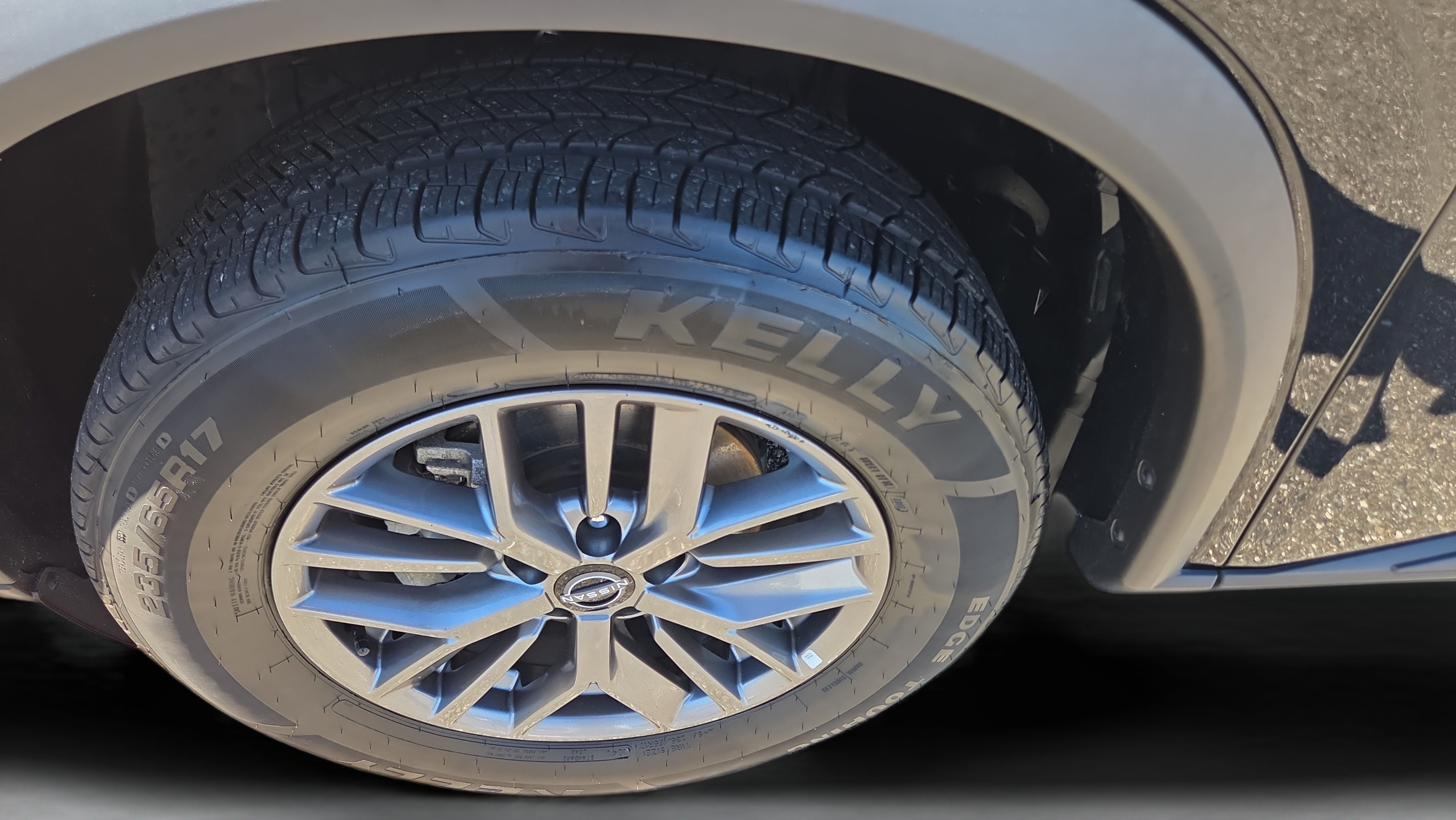 Used 2024 Nissan Rogue S AWD/4WD image 9