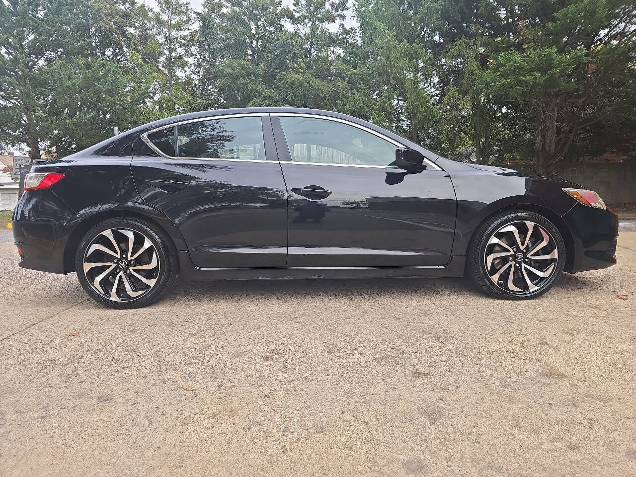 Used 2016 Acura ILX image 4