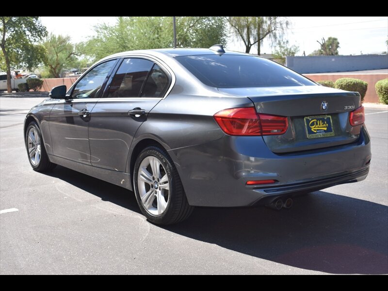 Used 2017 BMW 330i Sedan RWD image 6