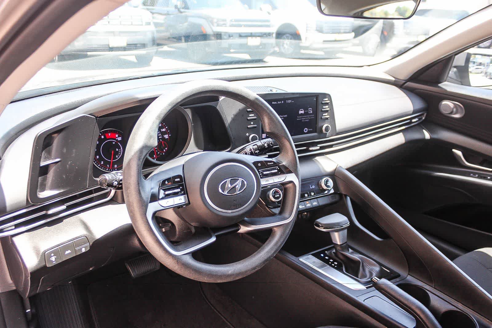 Used 2023 Hyundai Elantra SEL FWD image 22