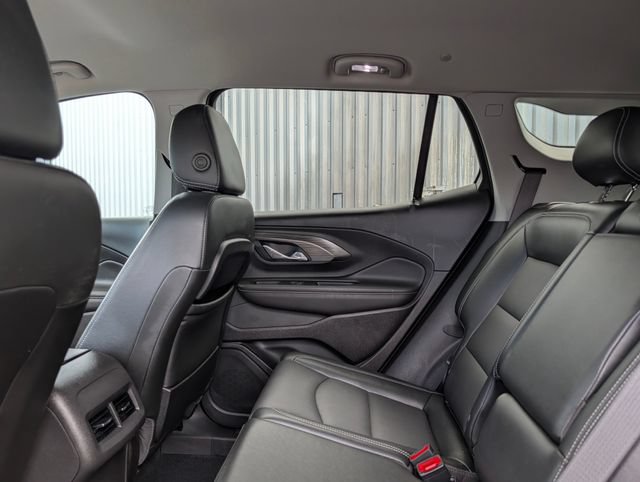 Used 2023 GMC Terrain SLT w/ Infotainment Package II AWD/4WD image 16