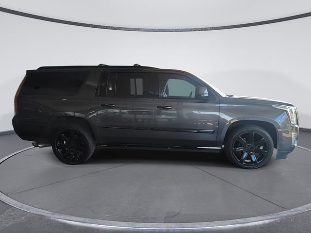 Used 2016 Cadillac Escalade ESV Premium AWD/4WD image 2